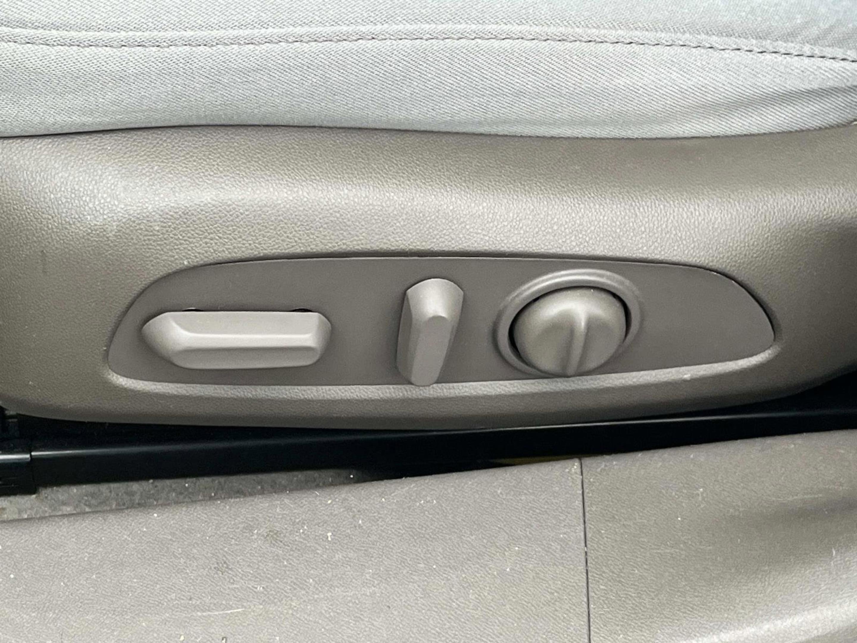 Used 2024 Chevrolet Malibu LT image 28