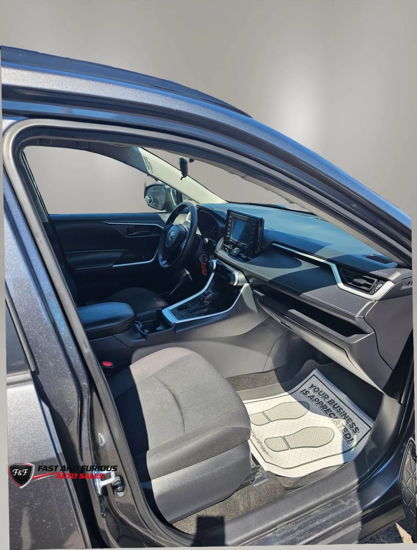 Used 2021 Toyota RAV4 LE AWD/4WD image 8