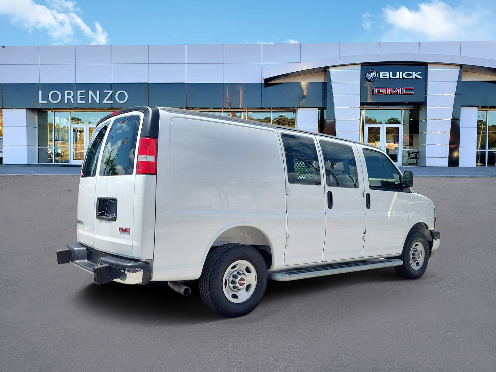 Used 2025 GMC Savana 2500 w/ Driver Convenience Package RWD image 5