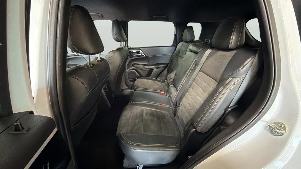 Used 2023 Mitsubishi Outlander SE Black Edition AWD/4WD image 34