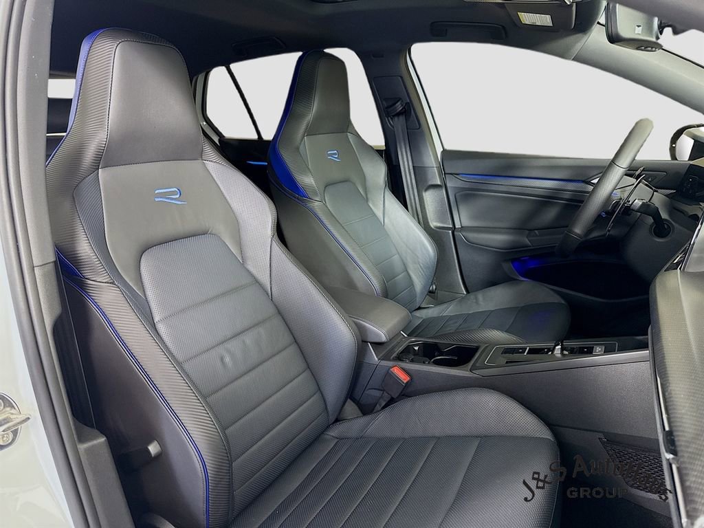 Used 2022 Volkswagen Golf R image 36