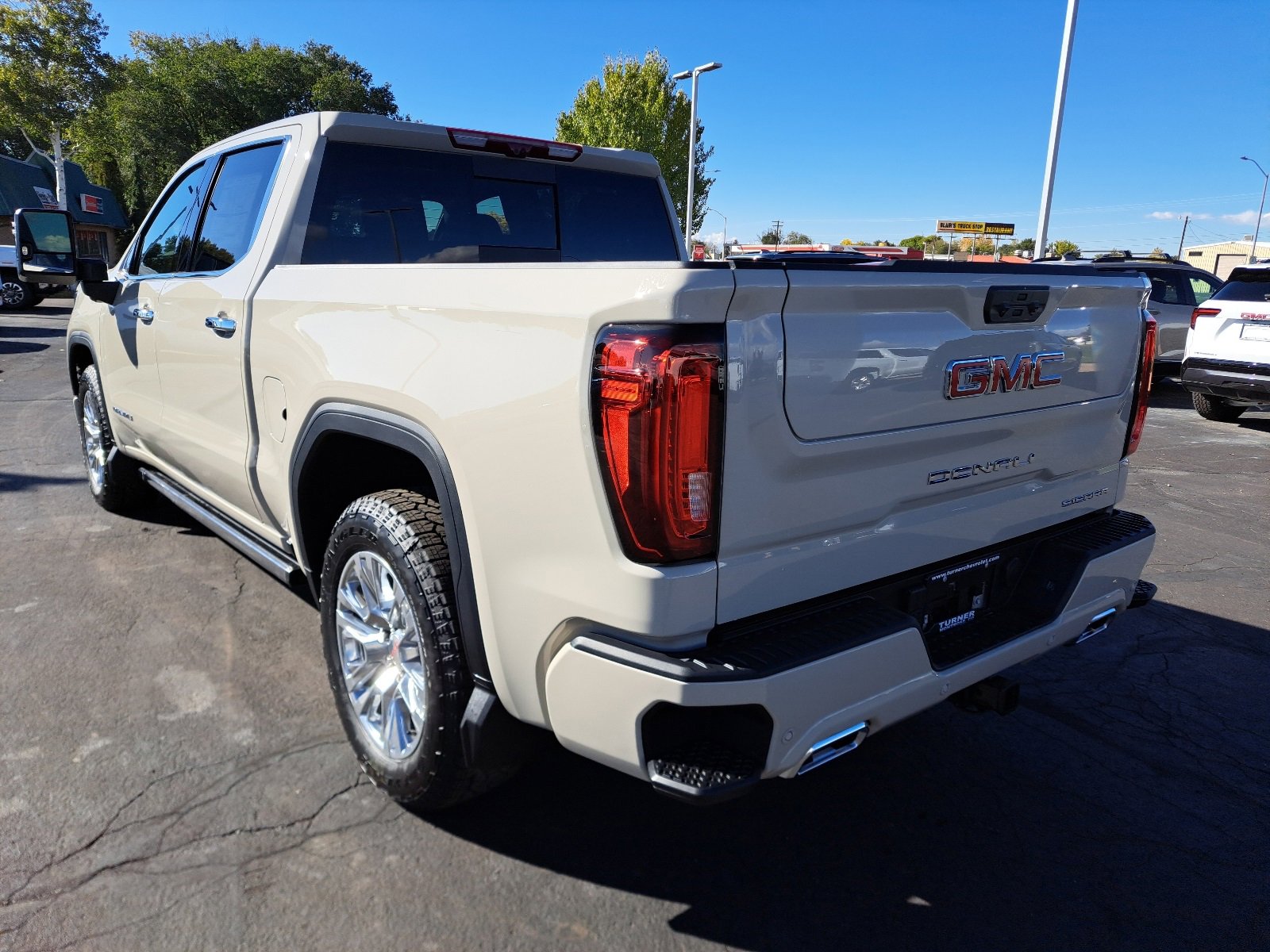 New 2026 GMC Sierra 1500 Denali w/ Technology Package image 9