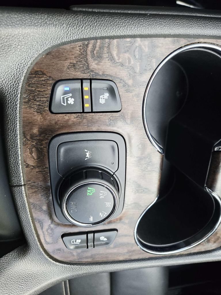 Used 2023 GMC Acadia Denali w/ Denali Ultimate Package AWD/4WD image 34