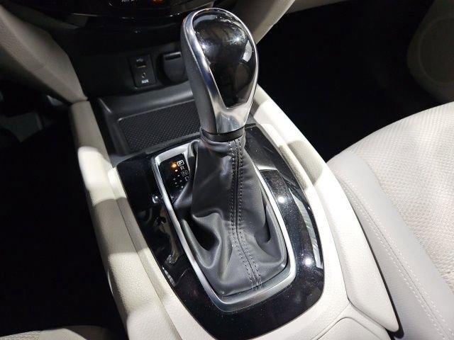 Used 2018 Nissan Rogue Sport SV w/ SV Technology Package image 25