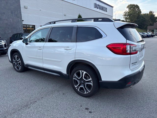 Used 2023 Subaru Ascent Limited AWD/4WD image 3