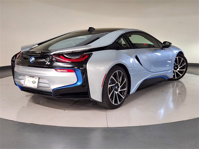 Used 2016 BMW i8 image 2