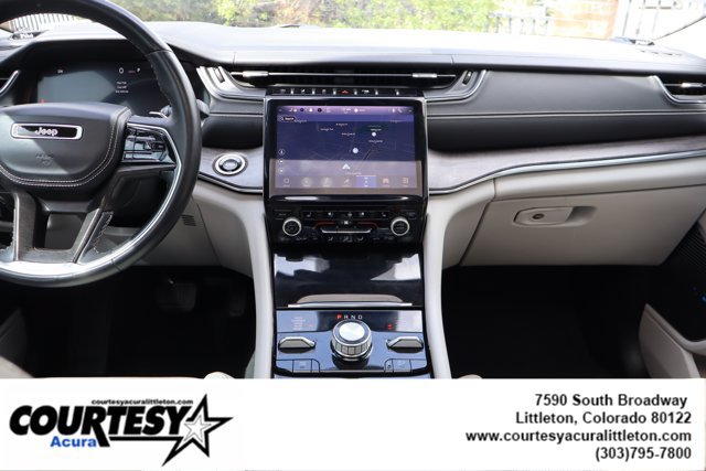 Used 2022 Jeep Grand Cherokee L Overland w/ Luxury Tech Group IV AWD/4WD image 10