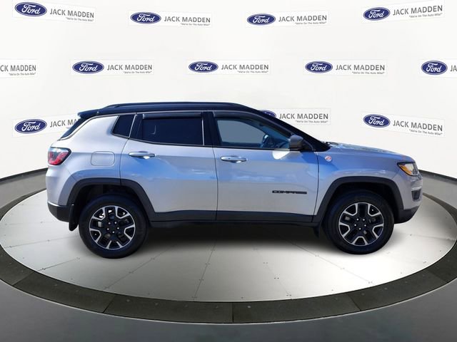 Used 2019 Jeep Compass Trailhawk AWD/4WD image 6