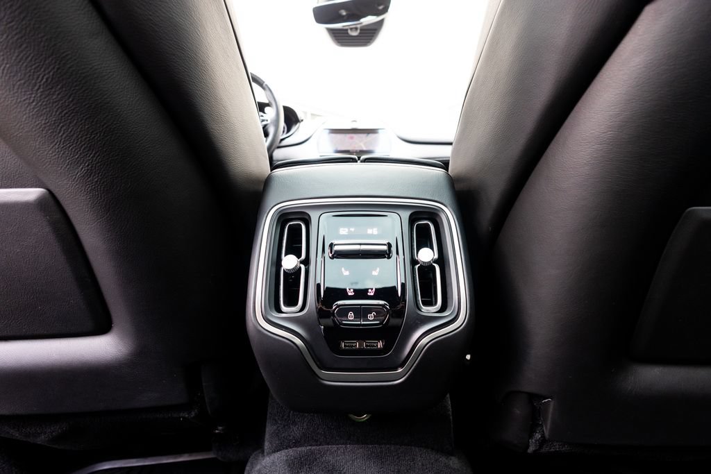 Used 2021 Aston Martin DBX AWD/4WD image 46