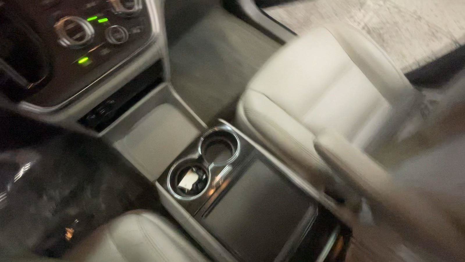Used 2018 Toyota Sienna XLE FWD image 36