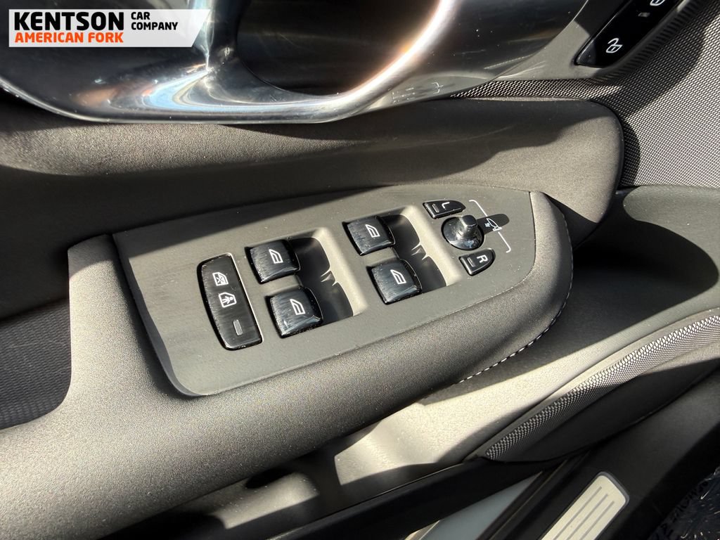 Used 2026 Volvo XC90 B6 Plus AWD/4WD image 18
