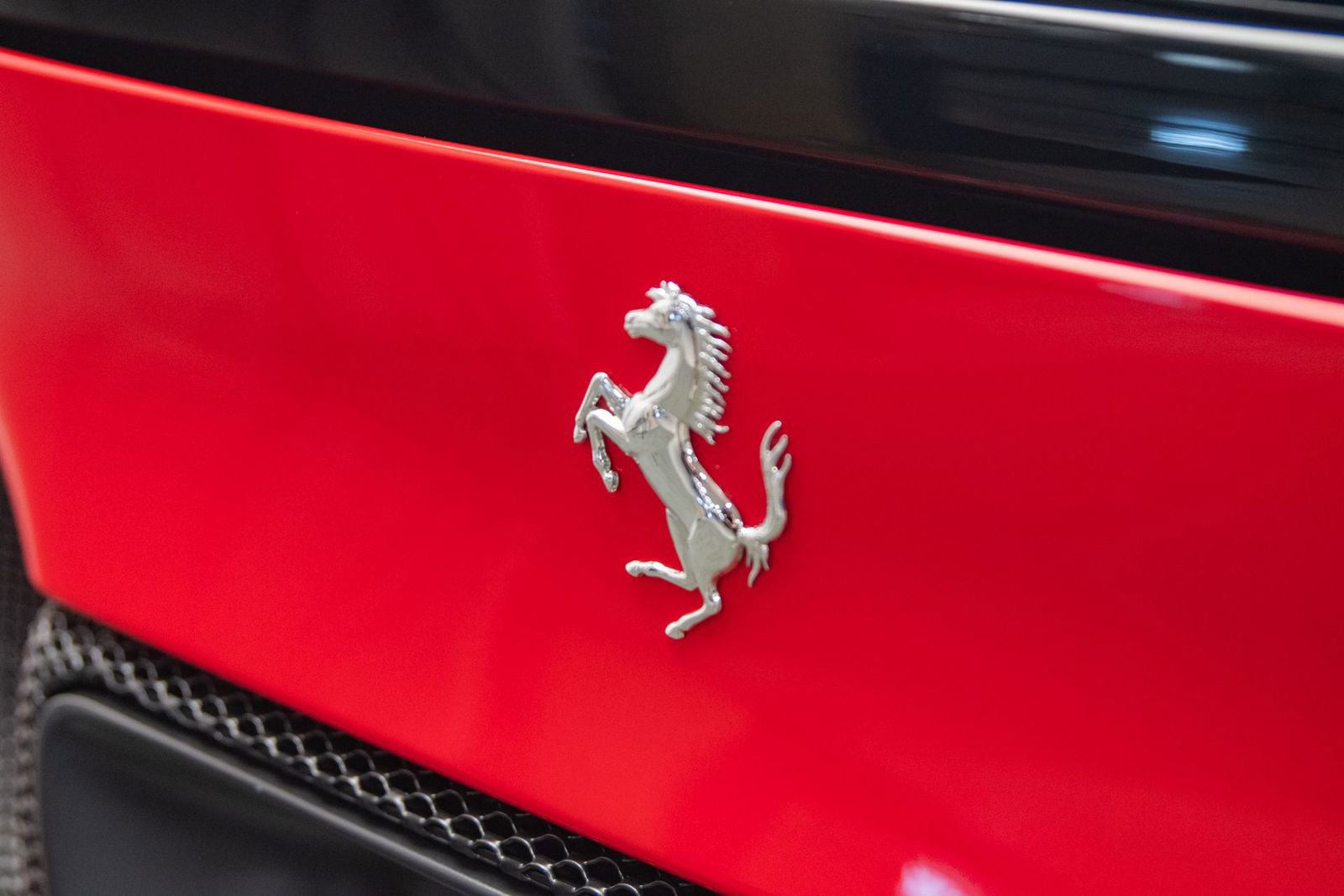 Used 2025 Ferrari 296 GTS RWD image 36