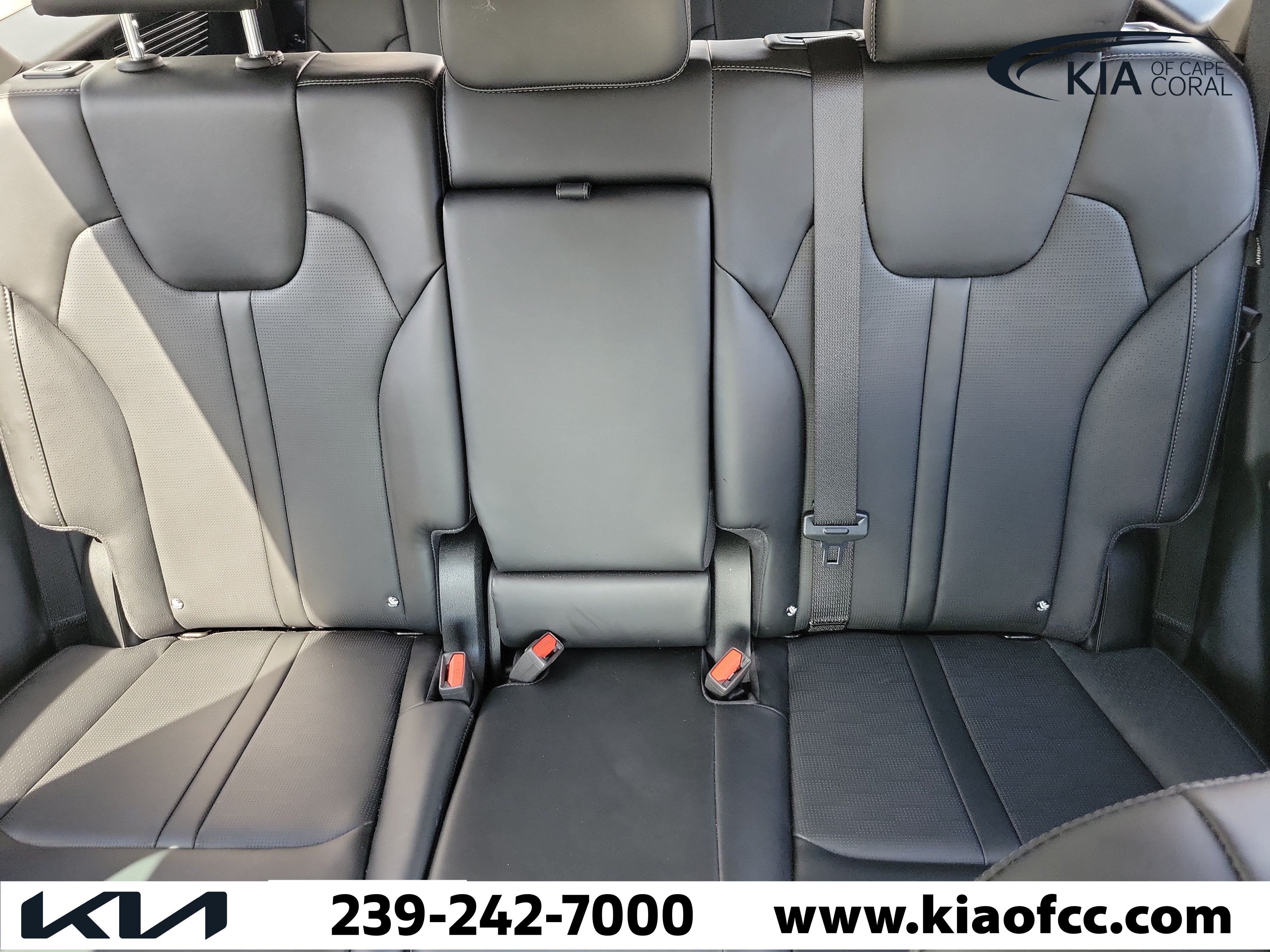 Certified 2025 Kia Sorento S w/ Panoramic Sunroof Package FWD image 29