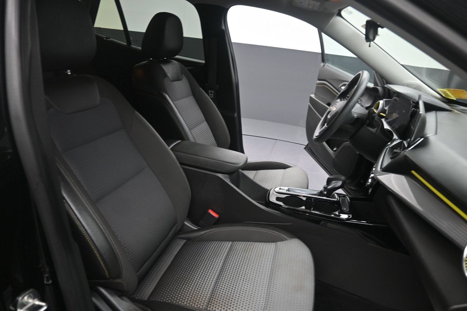 Used 2024 Chevrolet Trax LT FWD image 43