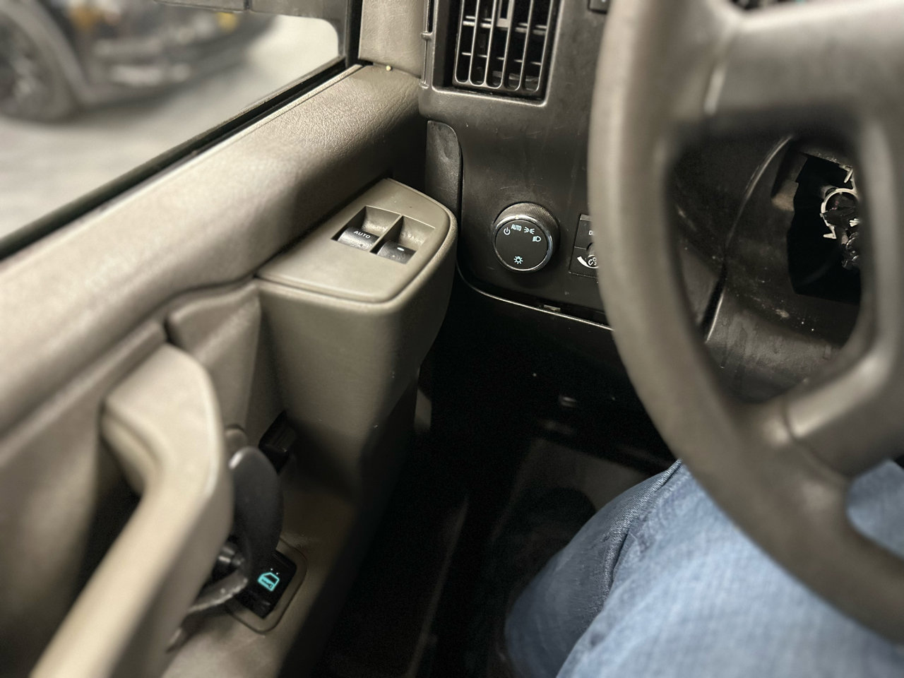 Used 2017 GMC Savana 2500 Extended image 14