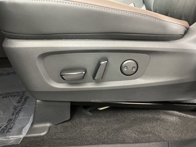 New 2026 Nissan Pathfinder Platinum w/ Accent Package image 32