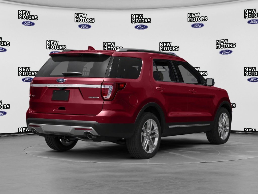 Used 2016 Ford Explorer XLT w/ Equipment Group 202A AWD/4WD image 2