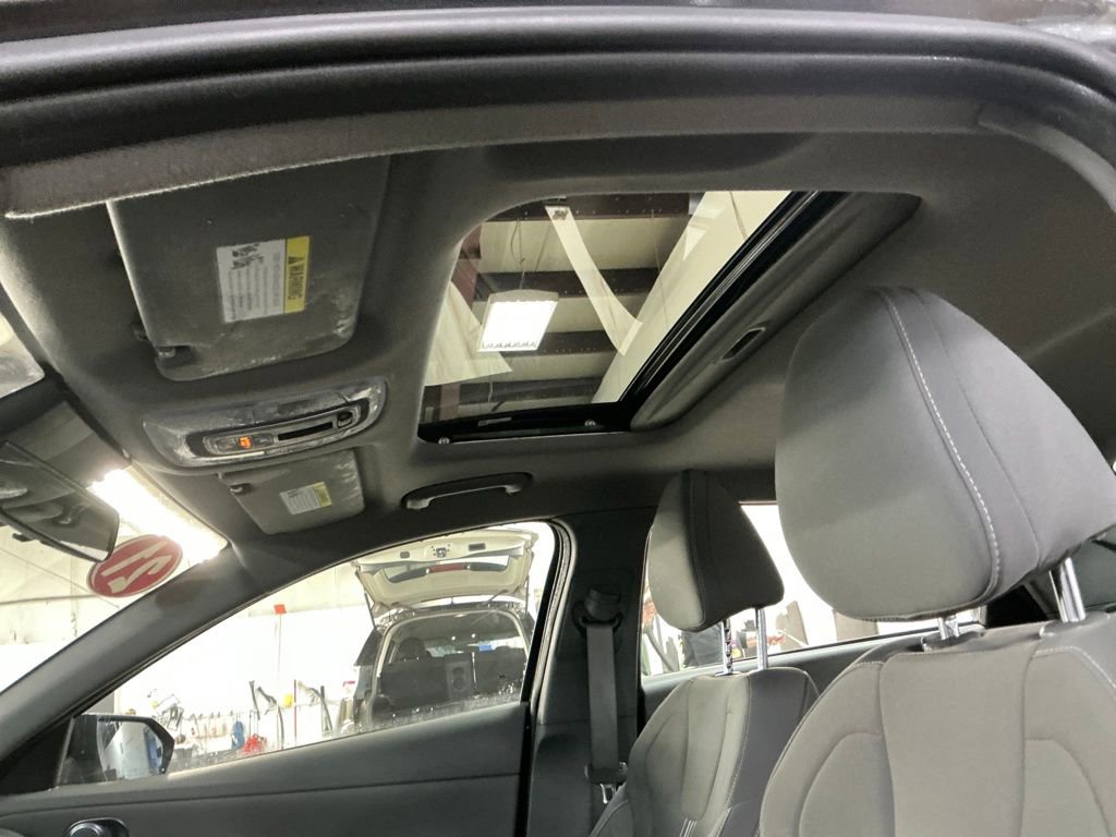 Used 2021 Hyundai Elantra SEL w/ Convenience + Premium Package image 26