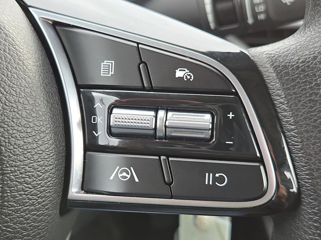 Certified 2024 Kia Forte LXS image 30