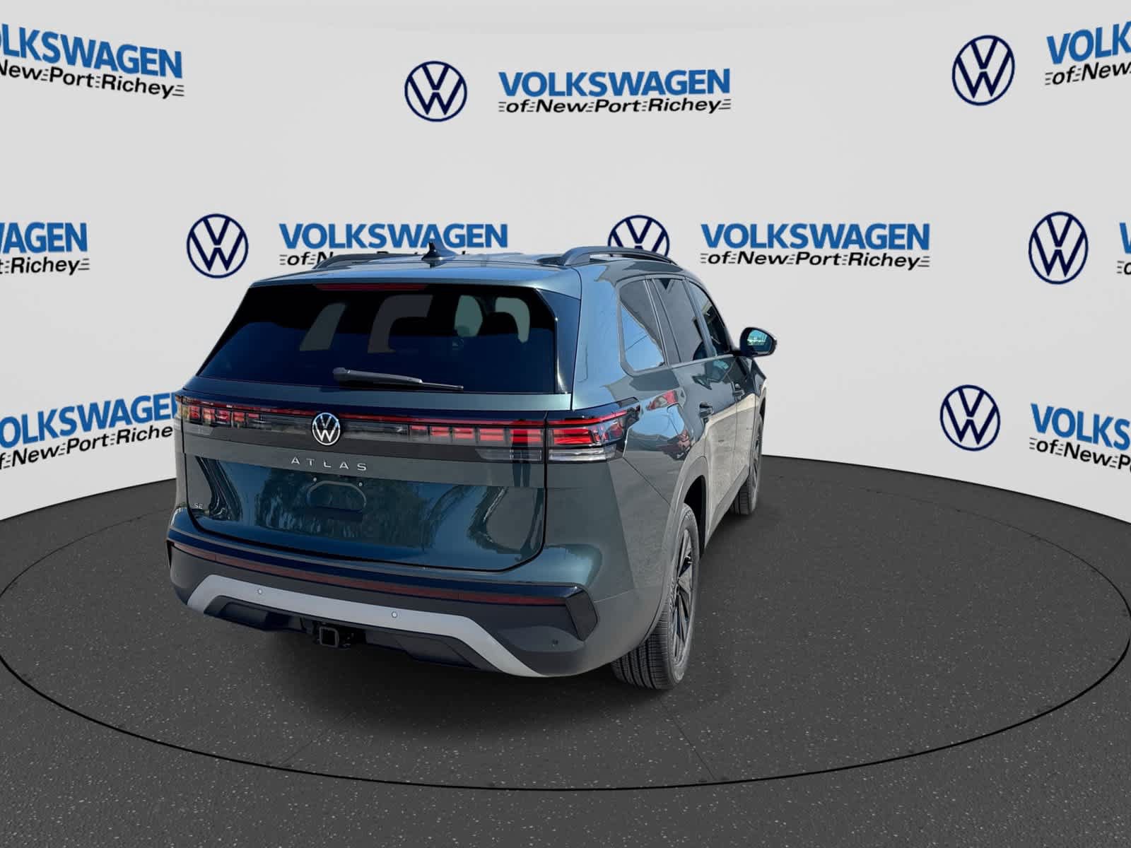 New 2027 Volkswagen Atlas SE FWD image 14