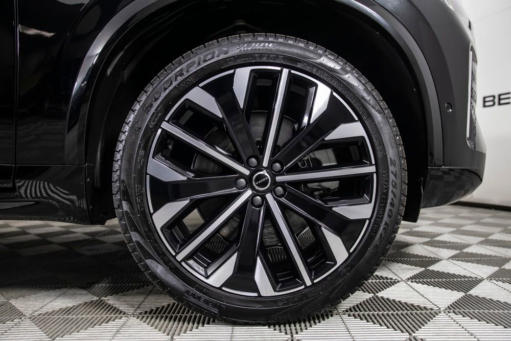 Used 2025 Volvo XC90 T8 Plus w/ Protection Package Premier image 44