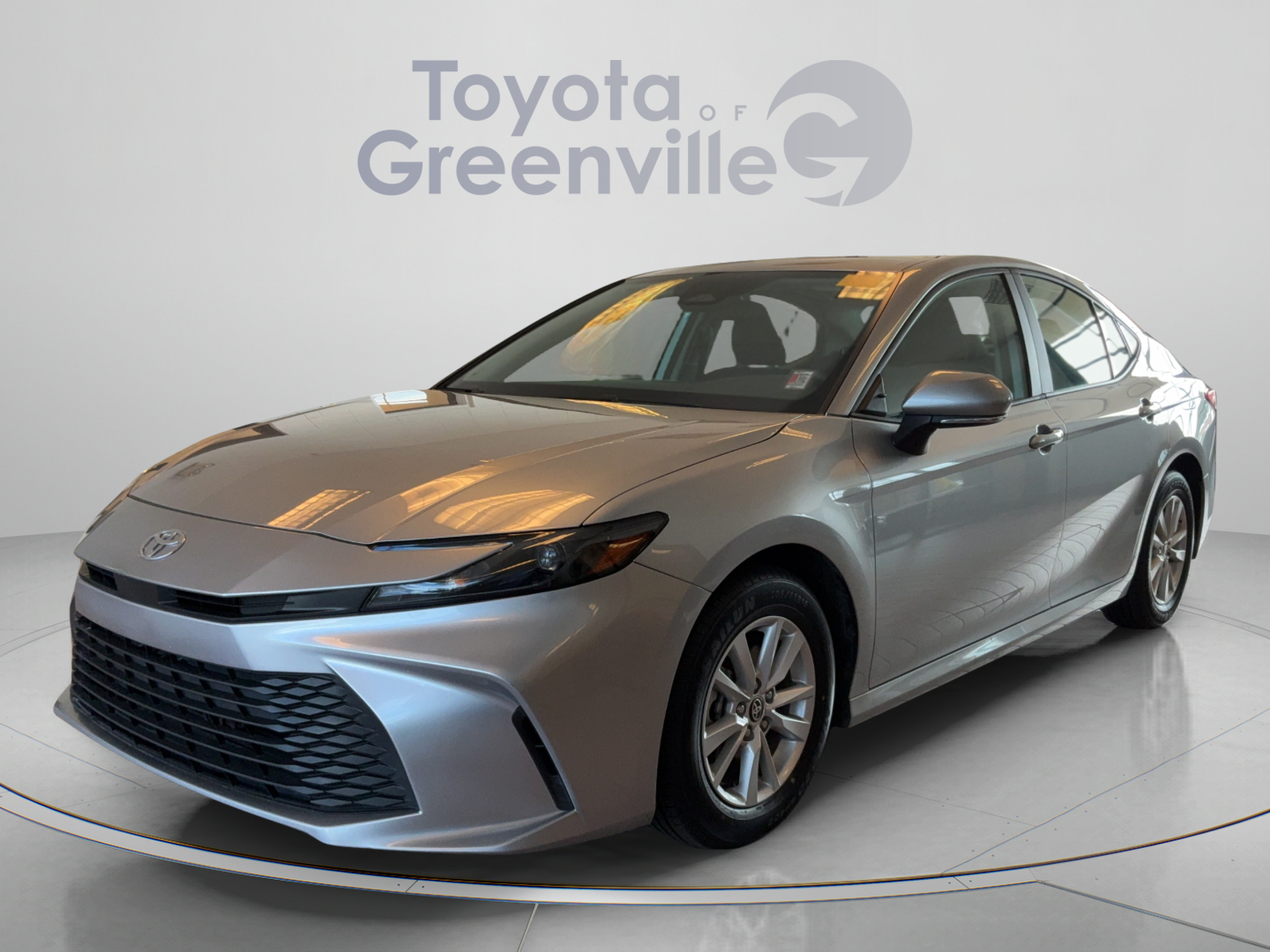 Used 2025 Toyota Camry LE FWD image 1