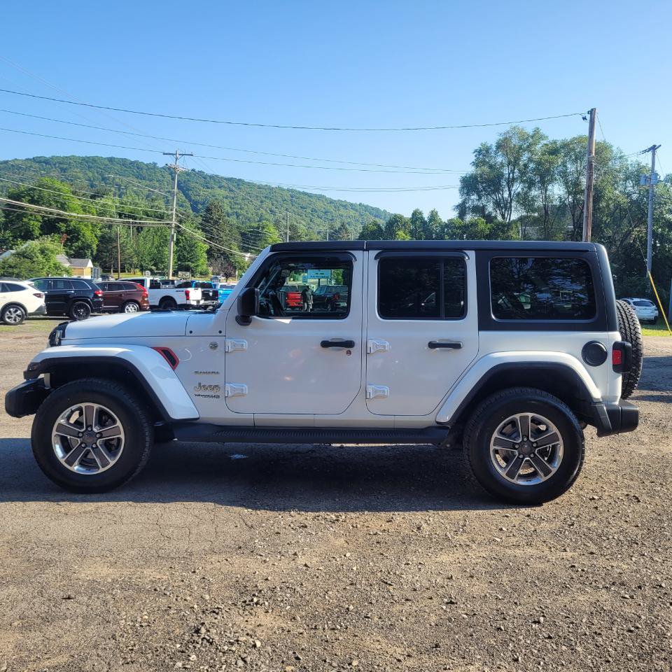 Used 2018 Jeep Wrangler Unlimited Sahara AWD/4WD image 5