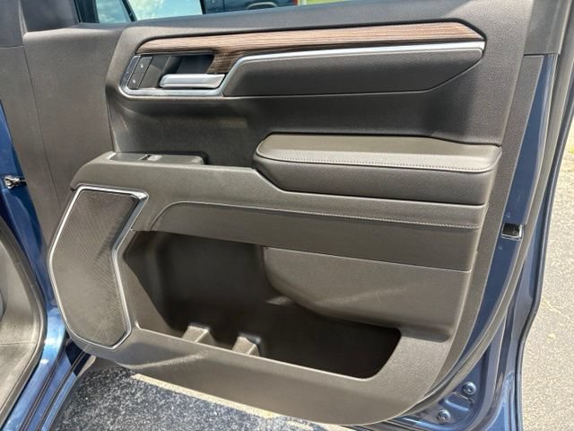 Used 2022 Chevrolet Silverado 1500 LT AWD/4WD image 27