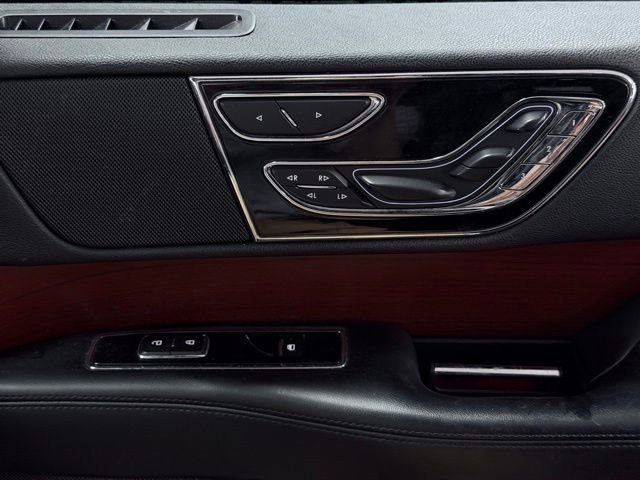 Used 2020 Lincoln Navigator L Reserve AWD/4WD image 21
