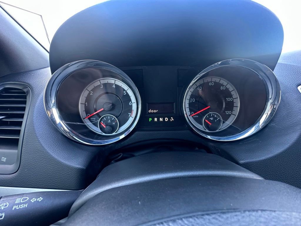 Used 2015 Dodge Grand Caravan SXT w/ Blacktop Package FWD image 24