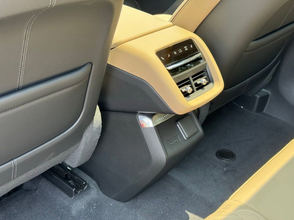 New 2025 Cadillac Lyriq Luxury image 25