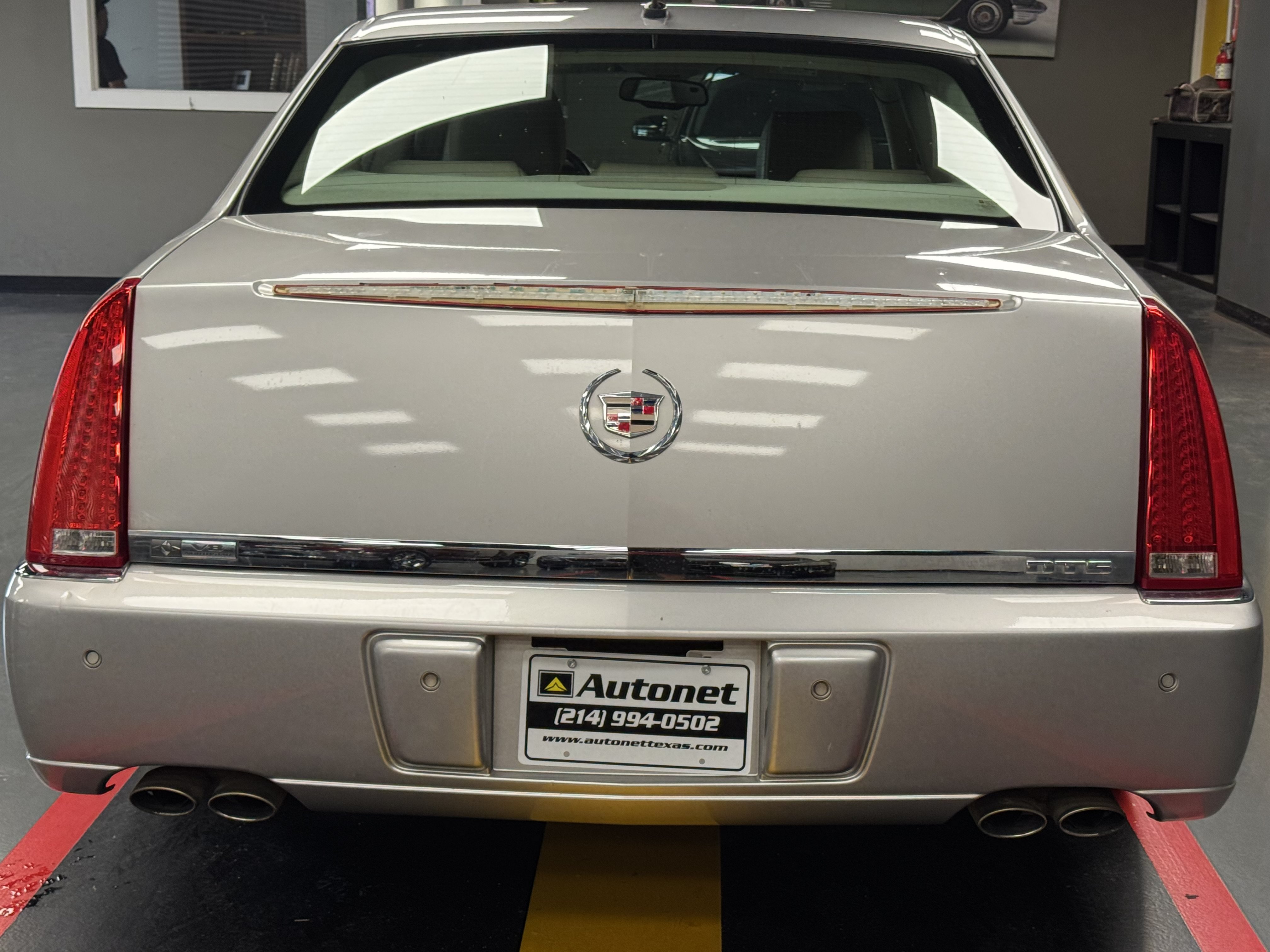 Used 2007 Cadillac DTS Luxury I w/ Trunk Convenience Package FWD image 5