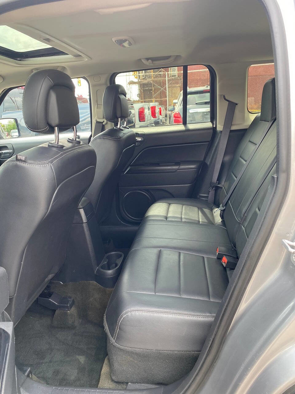 Used 2016 Jeep Patriot High Altitude image 11