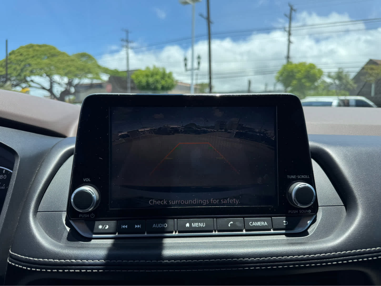 Used 2023 Nissan Rogue S FWD image 8