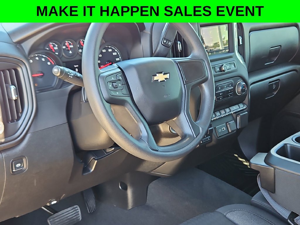 Used 2025 Chevrolet Silverado 2500 Custom w/ Custom Value Package AWD/4WD image 10