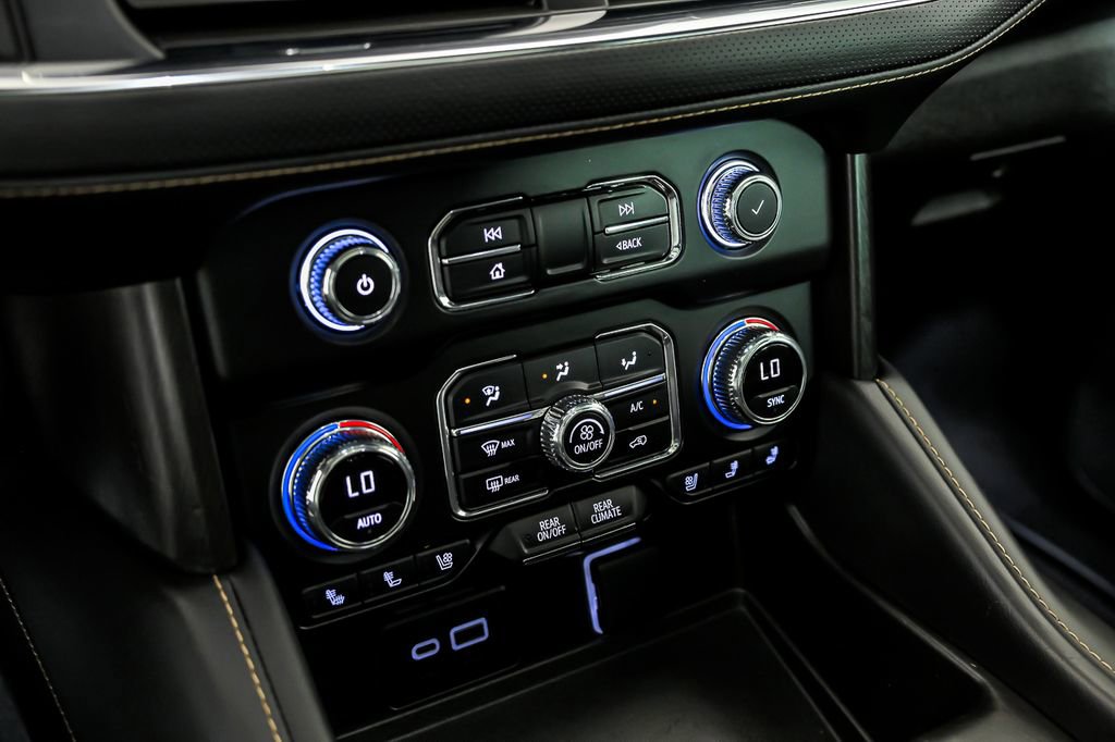 Used 2022 GMC Yukon XL AT4 image 25