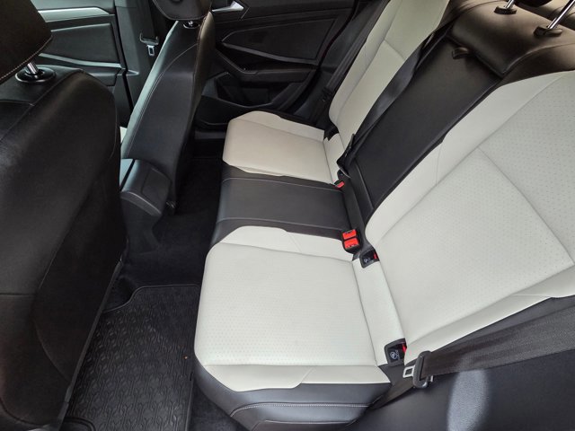 Certified 2019 Volkswagen Jetta R-Line image 17