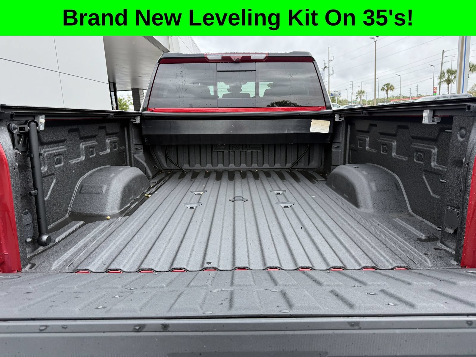 Used 2025 GMC Sierra 2500 AT4 w/ AT4 Premium Plus Package AWD/4WD image 14
