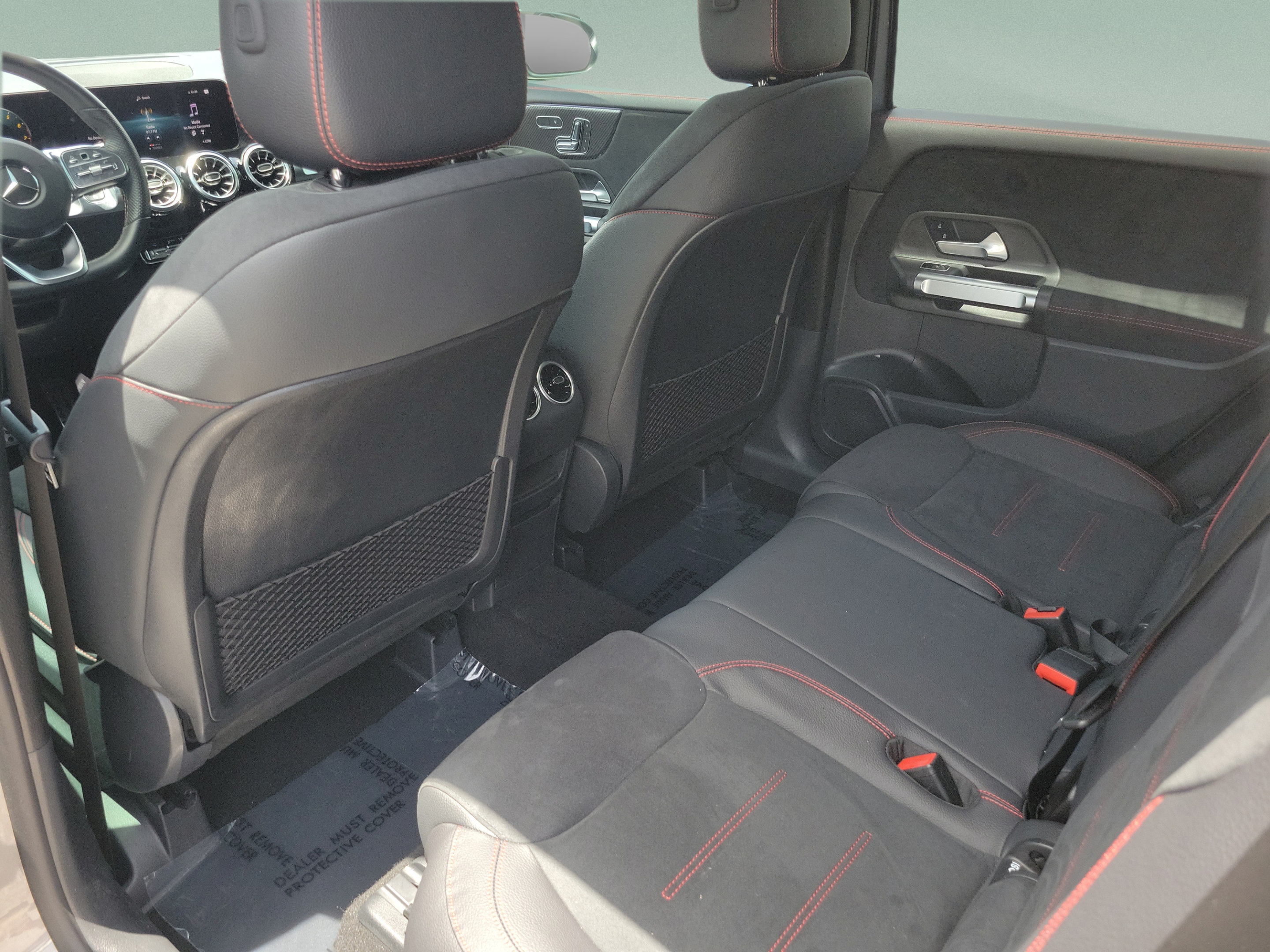 Used 2023 Mercedes-Benz GLB 250 image 10
