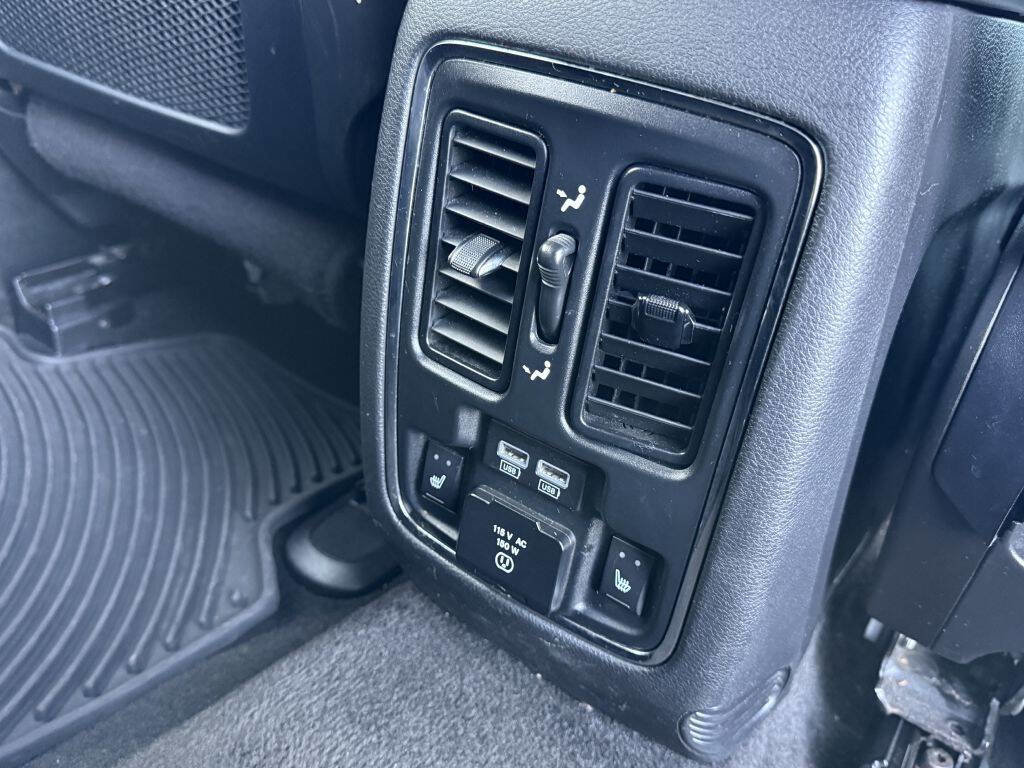 Used 2015 Dodge Durango Limited w/ Nav & Power Liftgate Group AWD/4WD image 27