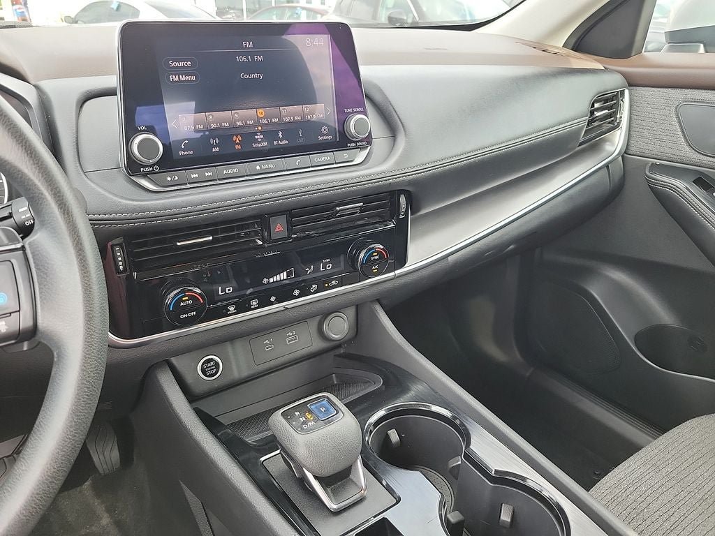 Used 2022 Nissan Rogue SV FWD image 20