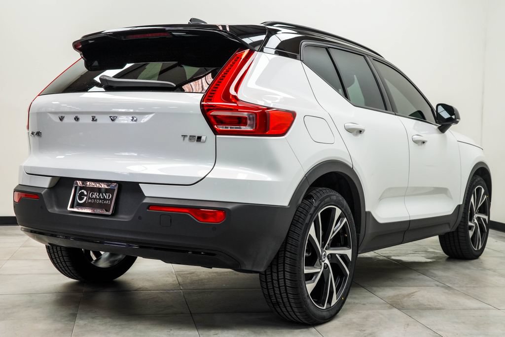 Used 2021 Volvo XC40 T5 R-Design w/ Protection Package Premier AWD/4WD image 13
