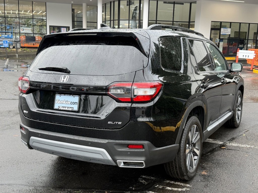 Used 2025 Honda Pilot Elite image 8