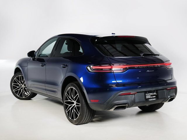 Certified 2026 Porsche Macan AWD/4WD image 3