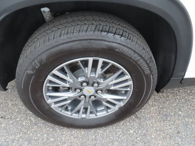 Used 2025 Chevrolet Traverse LT AWD/4WD image 16