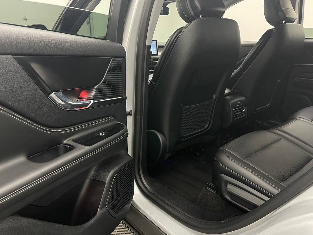 Used 2020 Lincoln Corsair AWD w/ Equipment Group 101A image 38