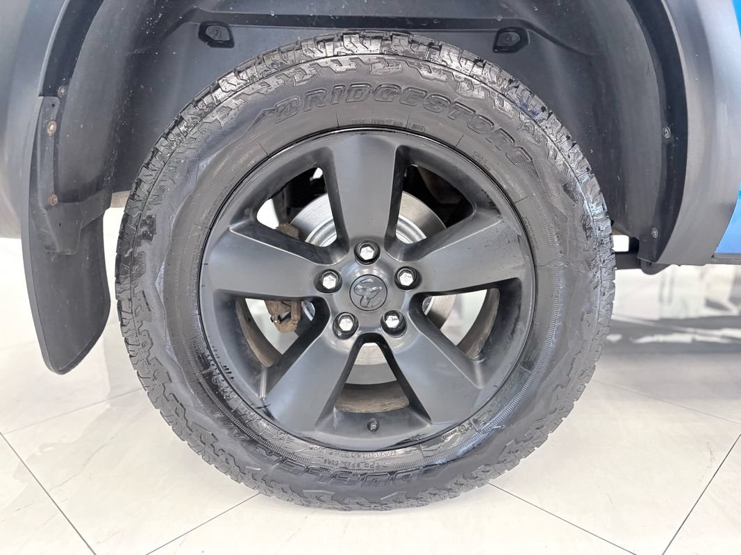 Used 2020 RAM 1500 Warlock AWD/4WD image 40
