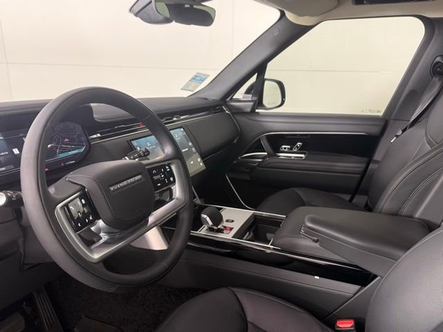 New 2025 Land Rover Range Rover SE image 16