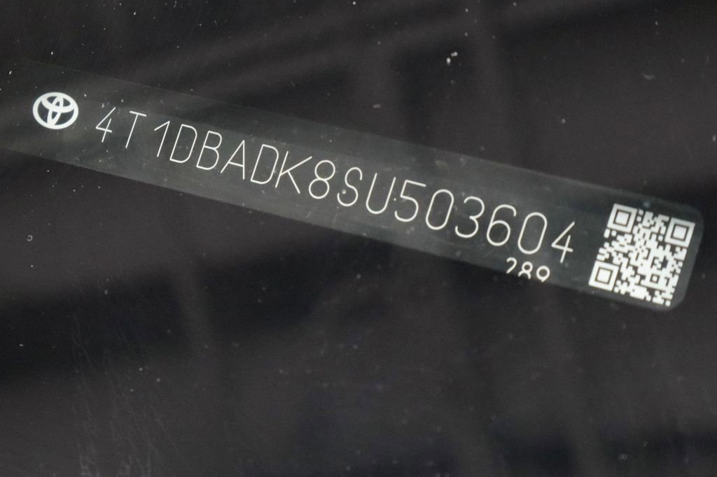 Used 2025 Toyota Camry SE image 32