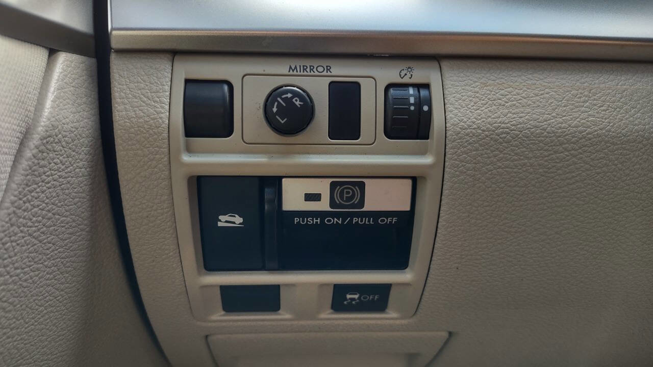 Used 2010 Subaru Outback 2.5i Premium w/ Popular Equipment Group 1B image 14